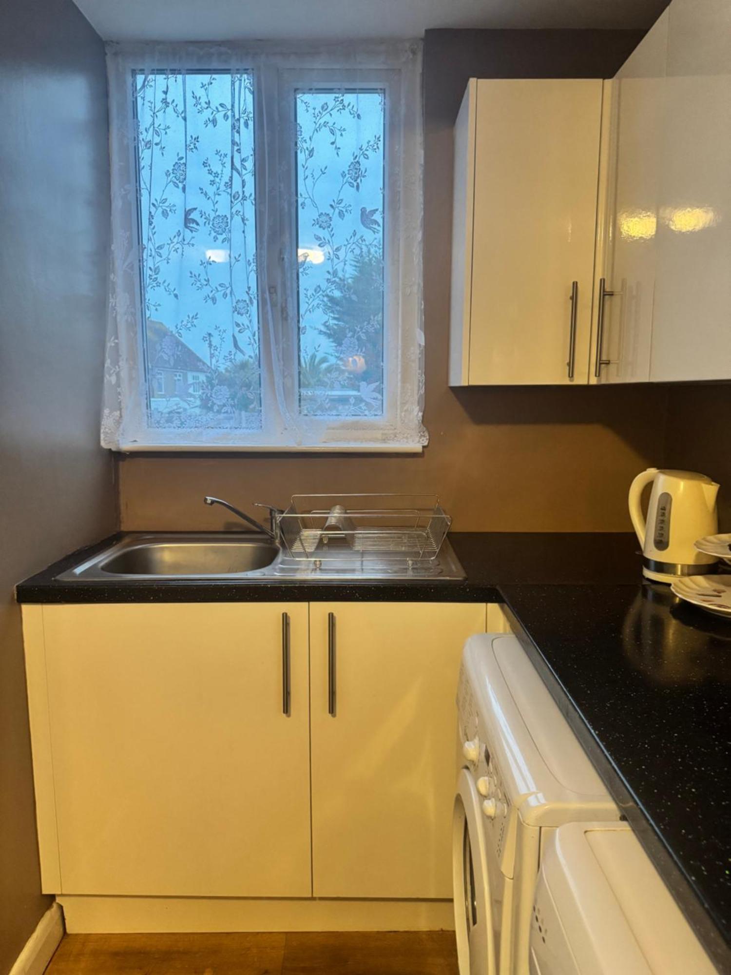 Jxb Homes - Lovely And Spacious Rooms Cliftonville Экстерьер фото