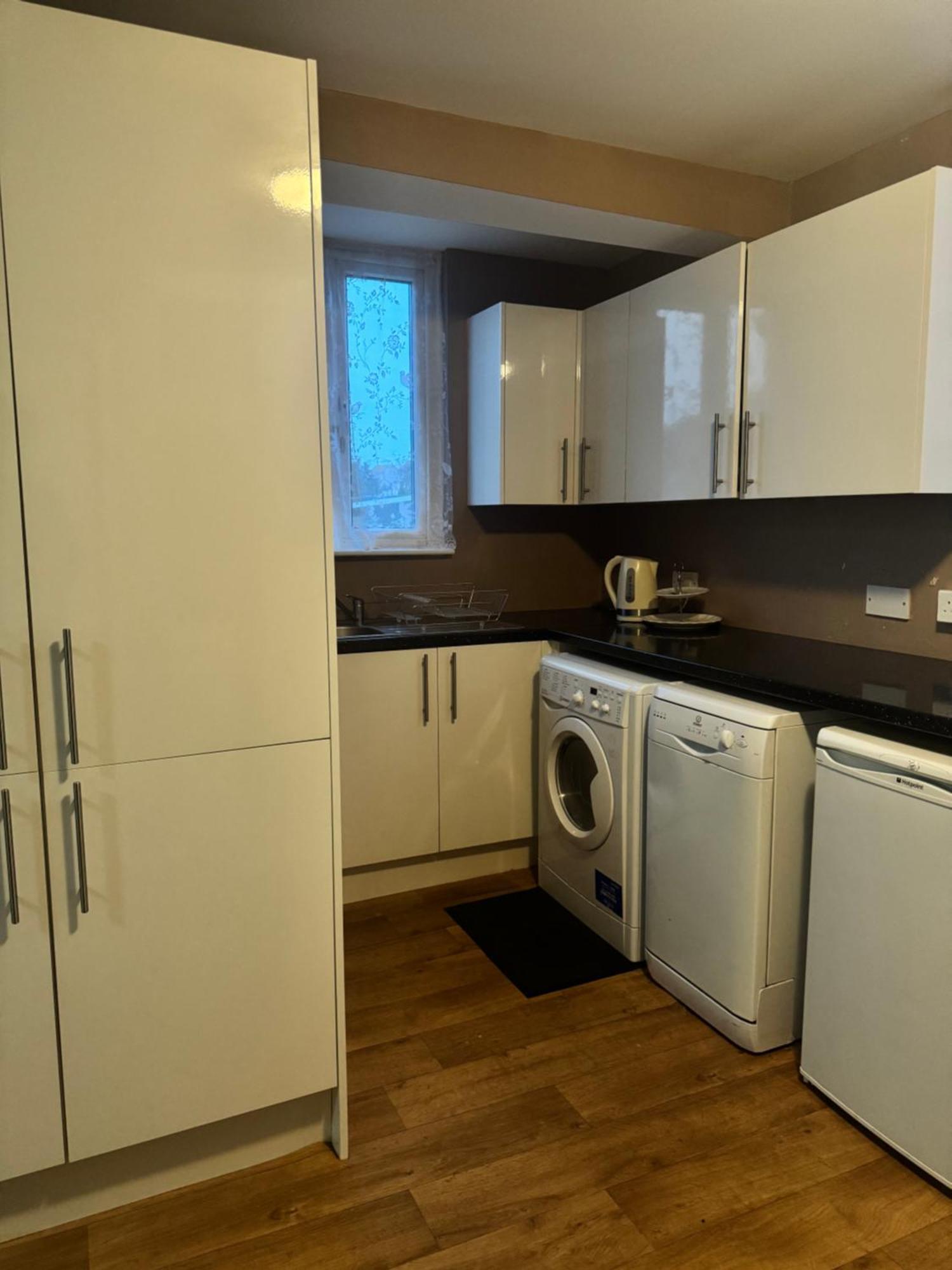 Jxb Homes - Lovely And Spacious Rooms Cliftonville Экстерьер фото