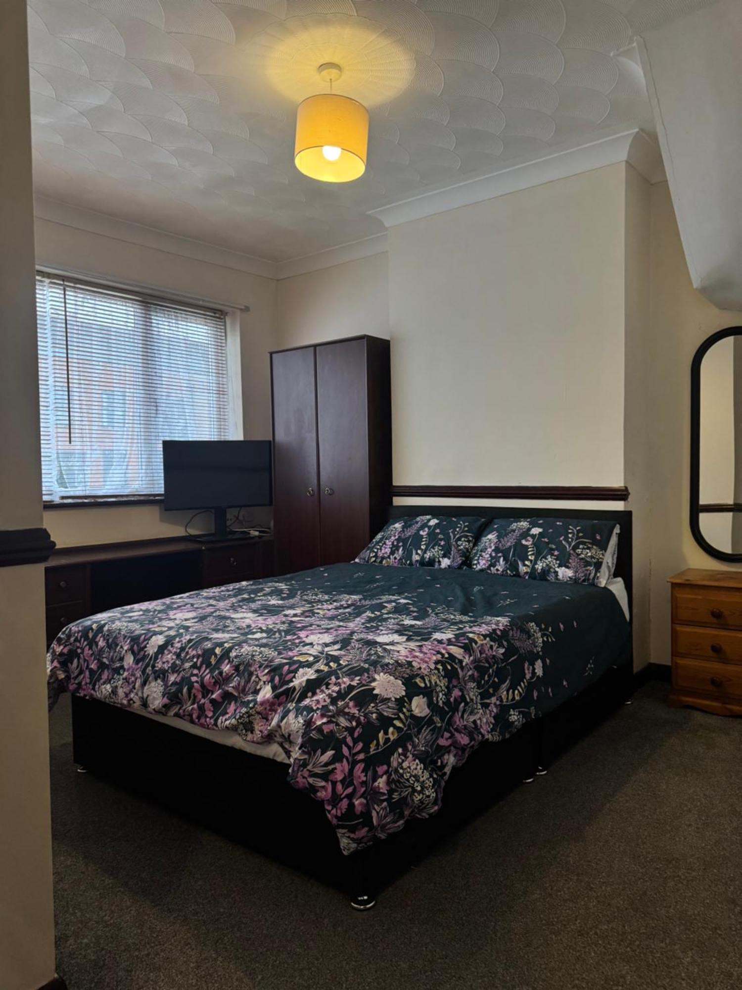 Jxb Homes - Lovely And Spacious Rooms Cliftonville Экстерьер фото